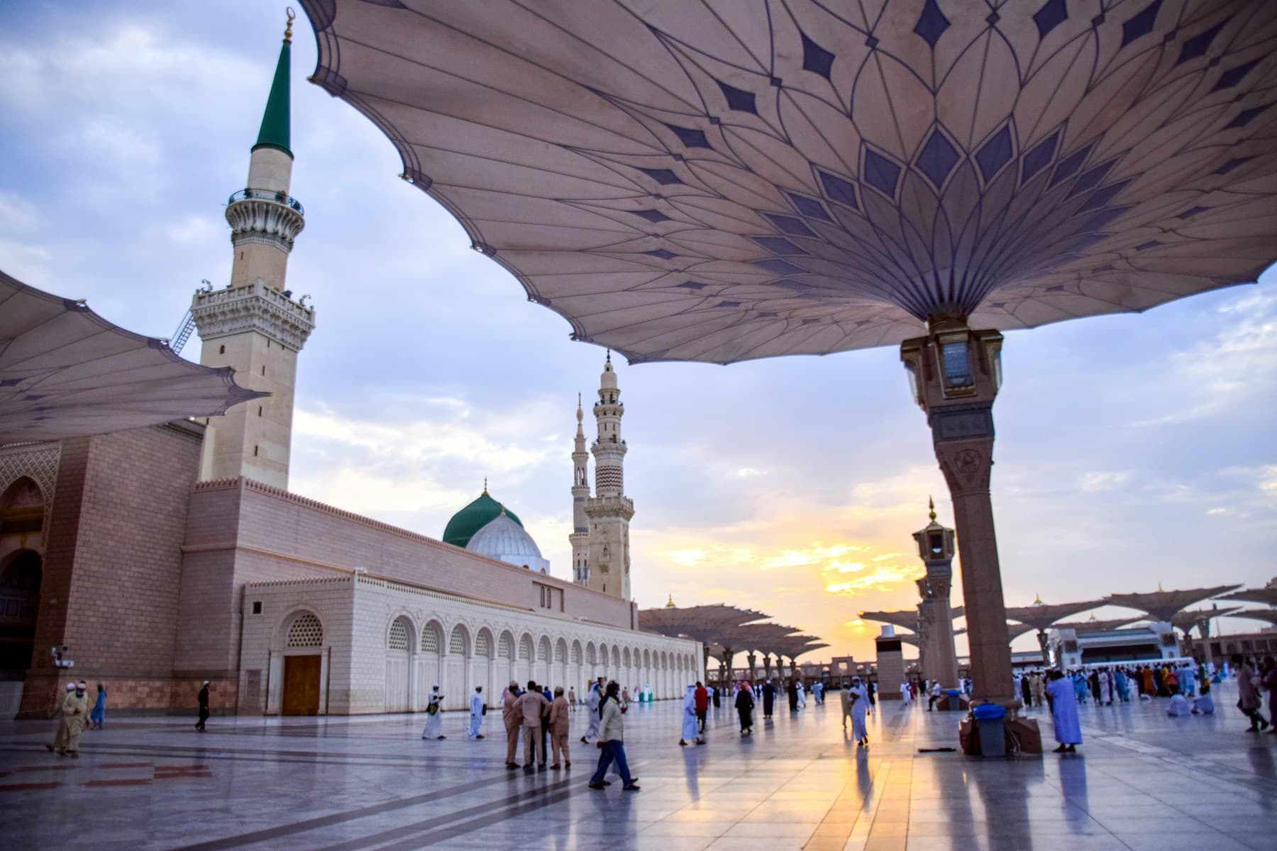 Parasols de la mosquée du Prophète à Médine